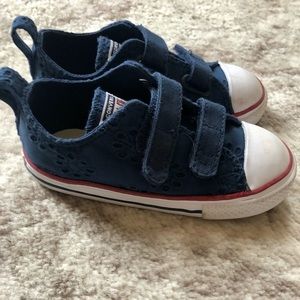 Converse NEW blue sneakers. Size 9.